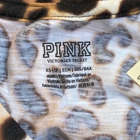 NWT VS Leopard Lounge Tee - Picture 3 of 3